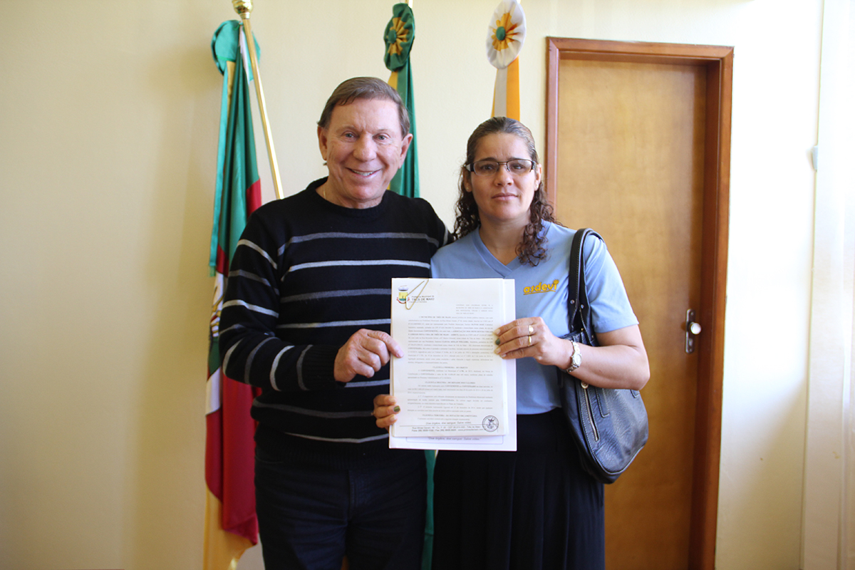 PREFEITO CASALI ASSINA CONVÊNIO COM A ASDEVI